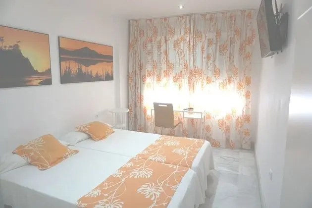 Tek Büyük veya İki Ayrı Yataklı Oda (V)