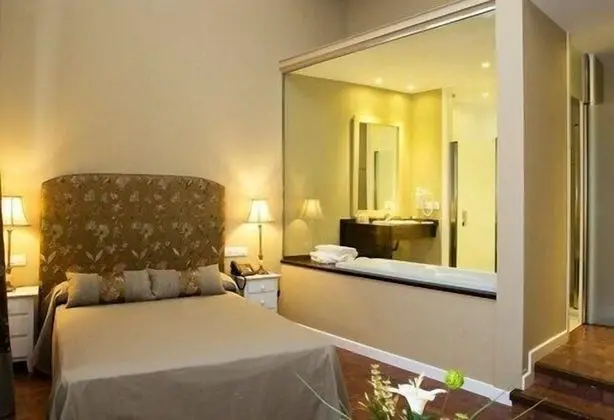 Superior Tek Büyük Yataklı Oda