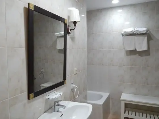 Tek Büyük veya İki Ayrı Yataklı Oda, Özel Banyo