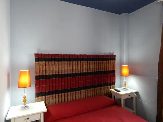 Tek Büyük Yataklı Oda, Ortak Banyo