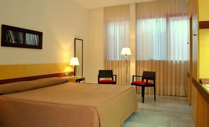 Tek Büyük Yataklı Oda