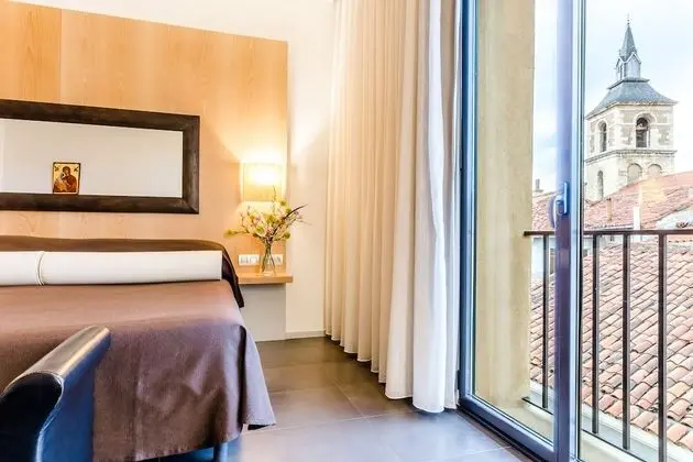 Tek Büyük Yataklı Oda, Sıcak Su Küveti (king sized-bed)