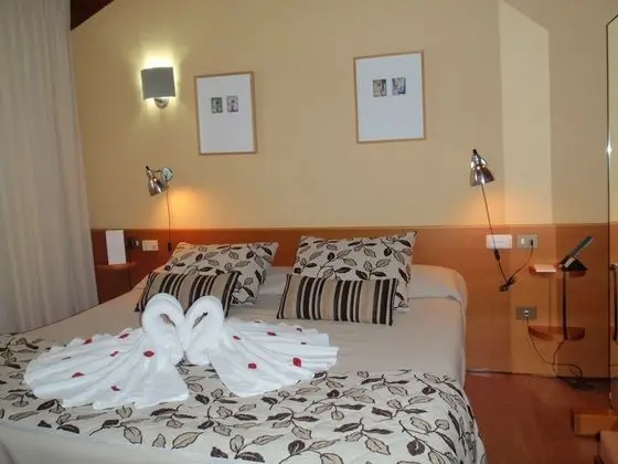 Tek Büyük veya İki Ayrı Yataklı Oda