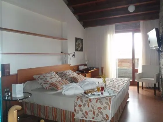 Tek Büyük veya İki Ayrı Yataklı Oda