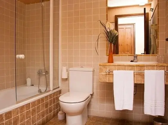 Tek Büyük Yataklı Oda (Exterior)