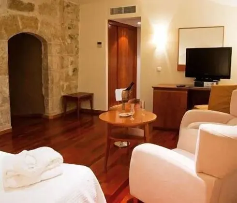 Tek Büyük veya İki Ayrı Yataklı Oda