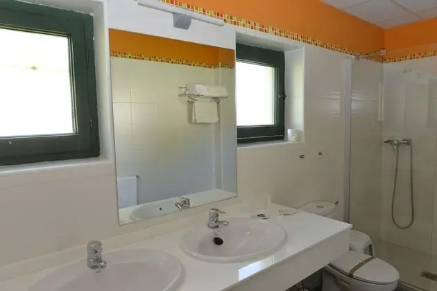 Standard Tek Büyük veya İki Ayrı Yataklı Oda