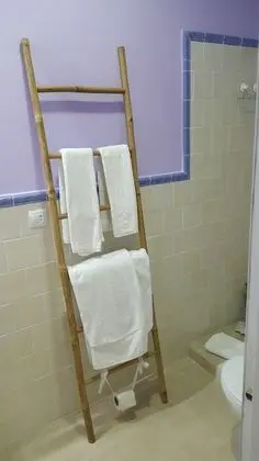 Habitación 2 camas individuales, baño privado