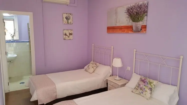 Habitación con cama doble, baño privado