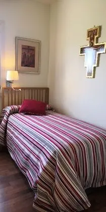 Tek Kişilik Oda, Dağ Manzaralı (Getsemani)