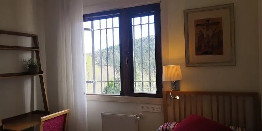 Tek Kişilik Oda, Dağ Manzaralı (Getsemani)