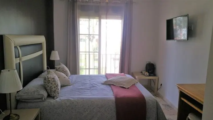 Superior Tek Büyük Yataklı Oda, 1 Büyük (Queen) Boy Yatak, Balkon, Bahçe Manzaralı