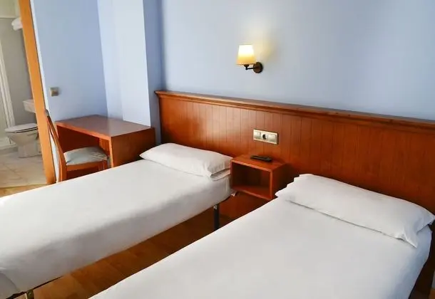 Tek Büyük veya İki Ayrı Yataklı Oda