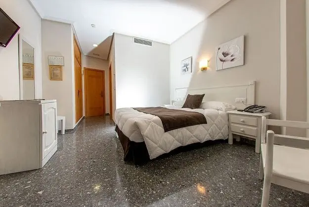 Tek Büyük Yataklı Oda