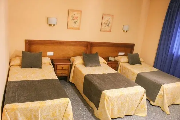 Tek Büyük Yataklı Oda (rollaway bed)