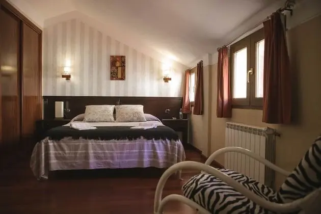 Büyük Yataklı Tek Kişilik Oda