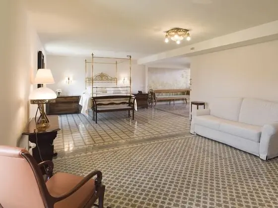 Exclusive Stüdyo Süit