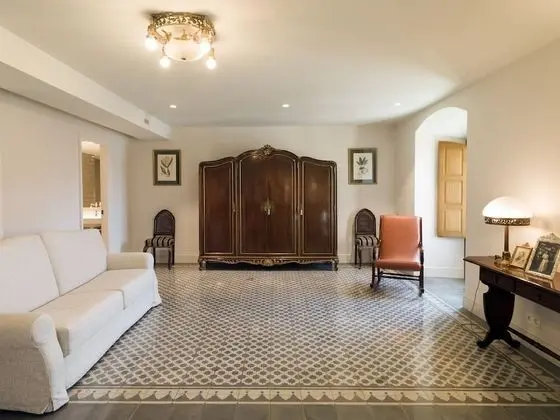 Exclusive Stüdyo Süit