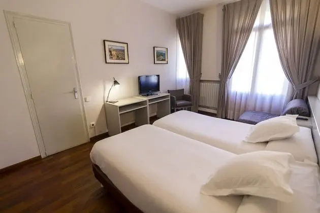 Tek Büyük veya İki Ayrı Yataklı Oda