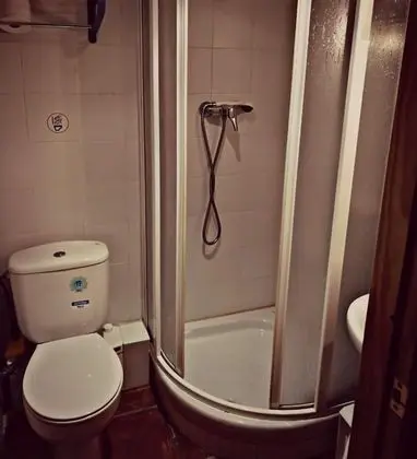 Tek Büyük Yataklı Oda, 2 Tek Kişilik Yatak, Dağ Manzaralı