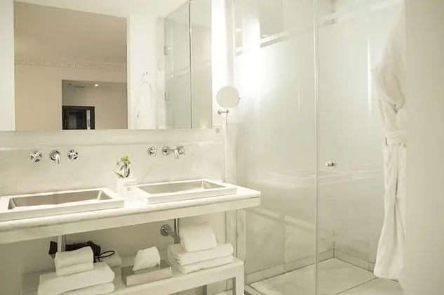 Tek Büyük Yataklı Oda (with extra bed)