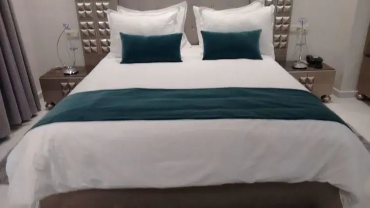 Tek Büyük Yataklı Oda, Bahçe Manzaralı