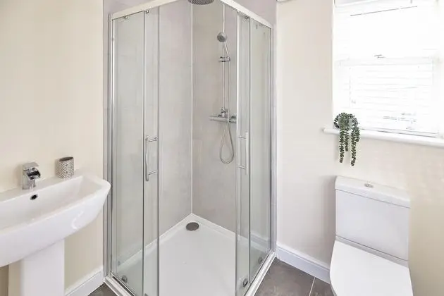 Ev
