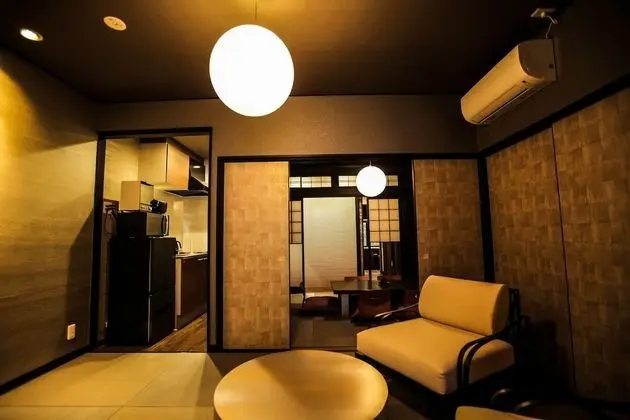 Ev (for 1-9 Guests)