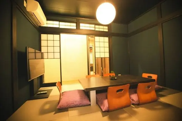 Ev (for 1-9 Guests)