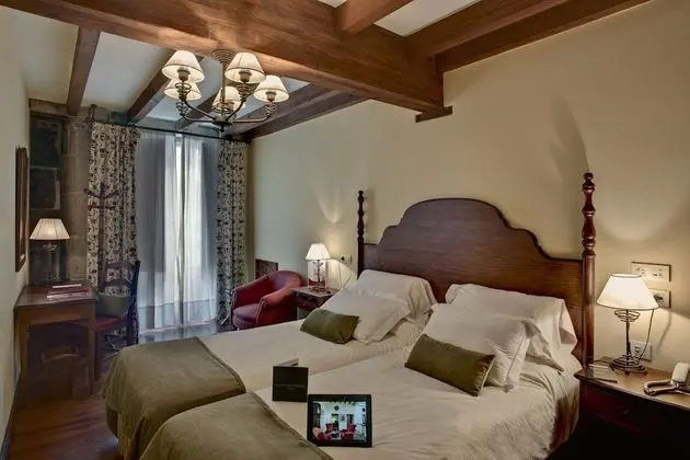 Tek Büyük veya İki Ayrı Yataklı Oda