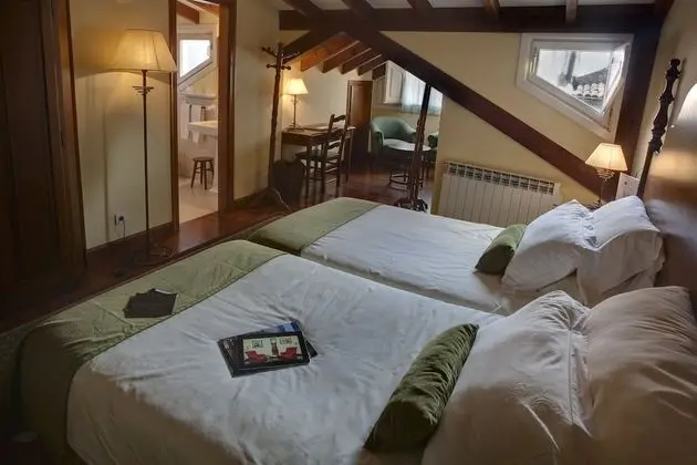 Tek Büyük veya İki Ayrı Yataklı Oda