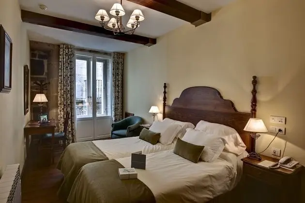 Tek Büyük veya İki Ayrı Yataklı Oda