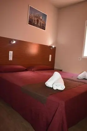 Tek Büyük veya İki Ayrı Yataklı Oda