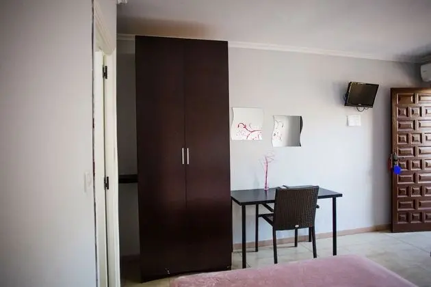 Tek Büyük Yataklı Oda, Kısmi Deniz Manzarası