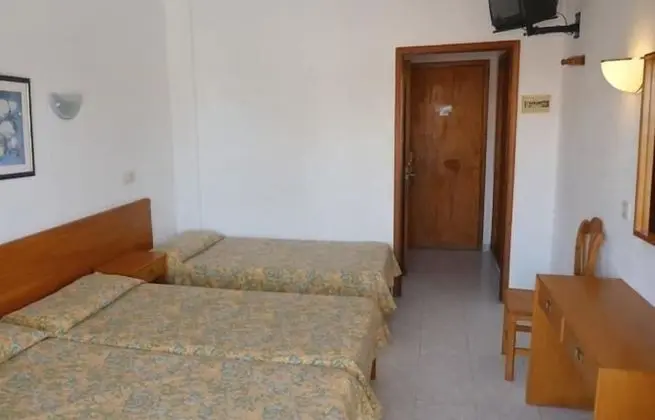 Üç Kişilik Oda, Balkon