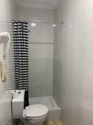 Üç Kişilik Oda