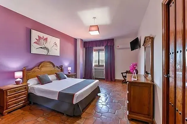 Superior Tek Büyük Yataklı Oda