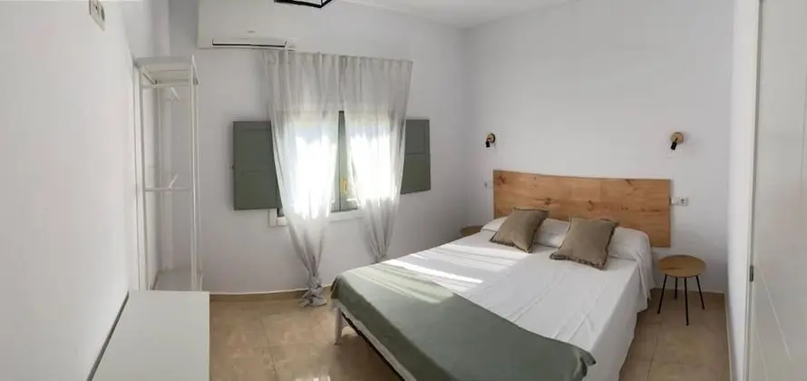Üç Kişilik Oda