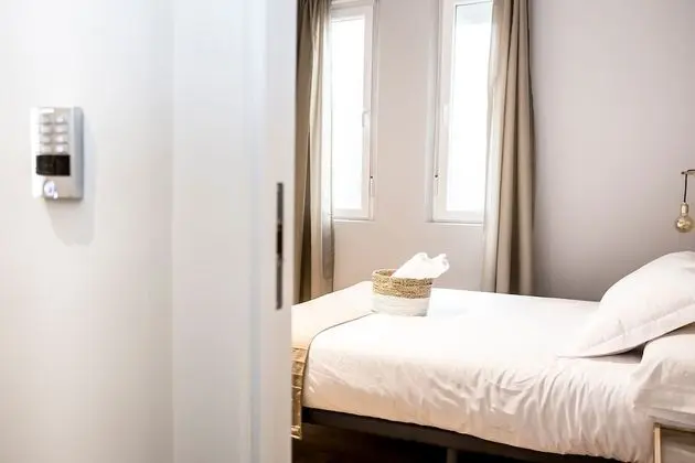 Tek Büyük veya İki Ayrı Yataklı Oda