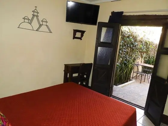 Tek Büyük Yataklı Oda, 1 Çift Kişilik Yatak, Özel Banyo, Avlu