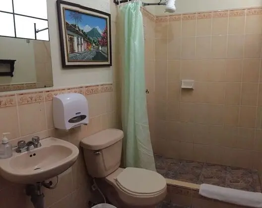 Tek Büyük Yataklı Oda, 1 Çift Kişilik Yatak, Özel Banyo, Avlu