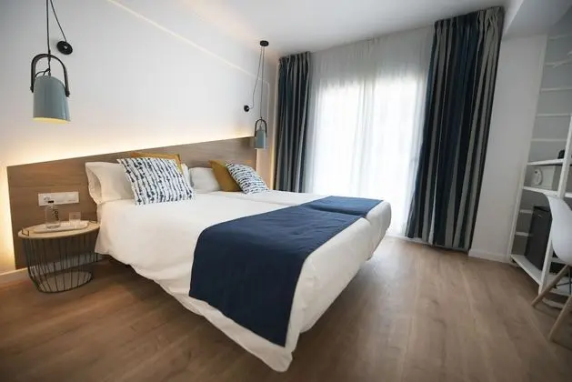 Tek Büyük Yataklı Oda, Balkon