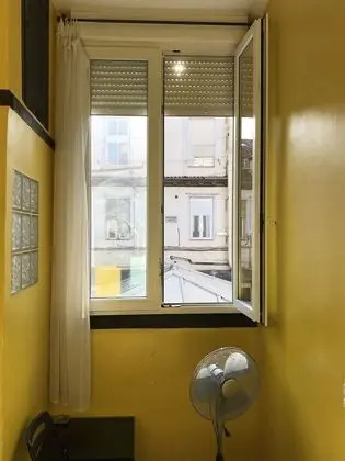 İki Ayrı Yataklı Oda, 2 Tek Kişilik Yatak, Ortak Banyo