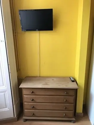 Üç Kişilik Oda, Ortak Banyo