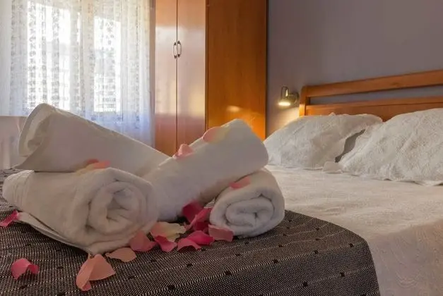 Tek Büyük veya İki Ayrı Yataklı Oda
