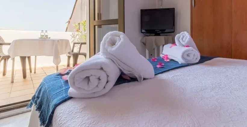 Tek Büyük veya İki Ayrı Yataklı Oda