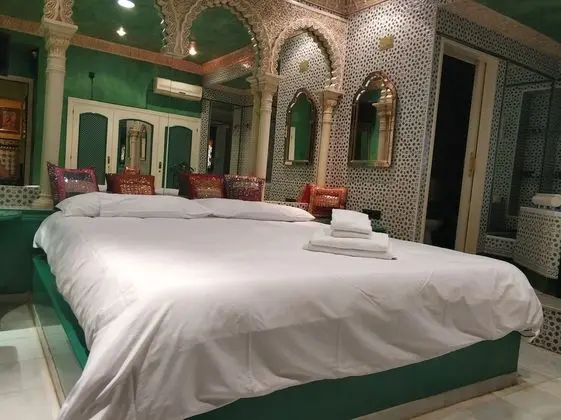 Double Room Jacuzzi (1)