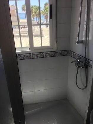 Büyük Yataklı Tek Kişilik Oda