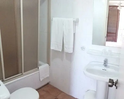 Büyük Yataklı Tek Kişilik Oda, Özel Banyo