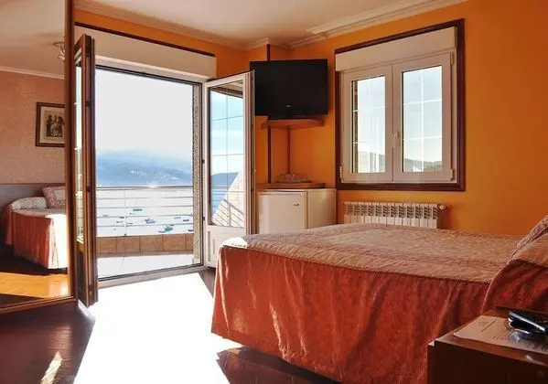 Deluxe Tek Büyük Yataklı Oda, Kısmi Deniz Manzarası